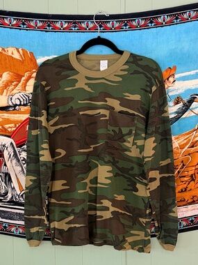 🪖 Vintage (1970s) Woodland Camo Long-Sleeve Pocket Tee 🪖
